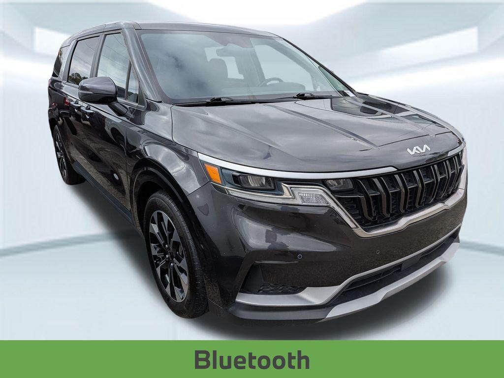 used 2024 Kia Carnival car, priced at $30,880