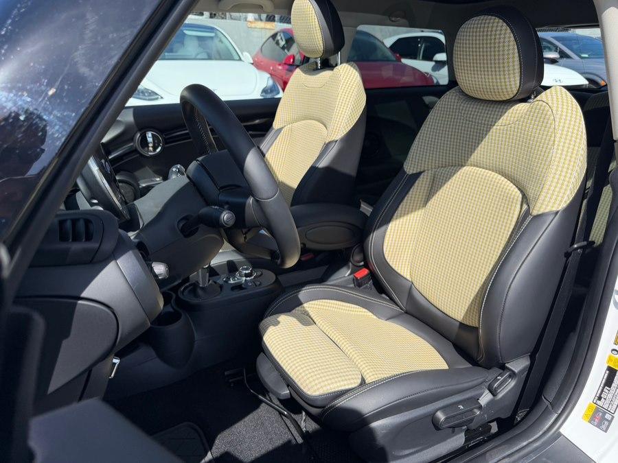 used 2023 MINI Hardtop car, priced at $23,125