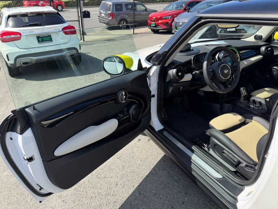 used 2023 MINI Hardtop car, priced at $23,125