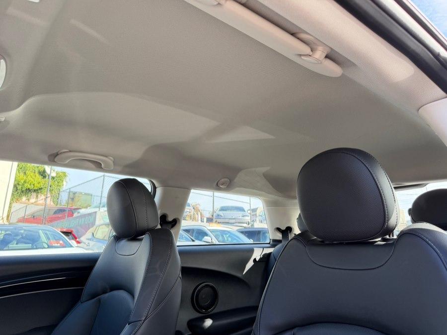 used 2022 MINI Hardtop car, priced at $18,420