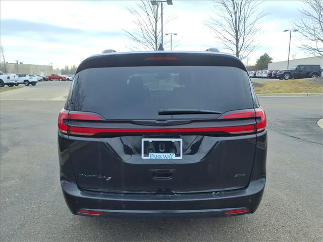 used 2023 Chrysler Pacifica car, priced at $29,400