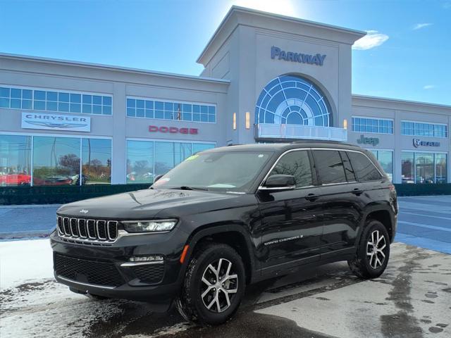 used 2024 Jeep Grand Cherokee car, priced at $33,000