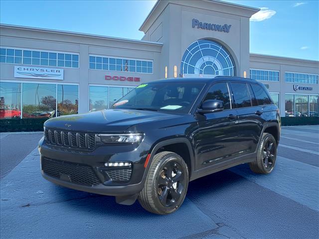 used 2025 Jeep Grand Cherokee car, priced at $36,900