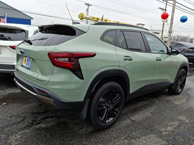 used 2024 Chevrolet Trax car, priced at $23,060