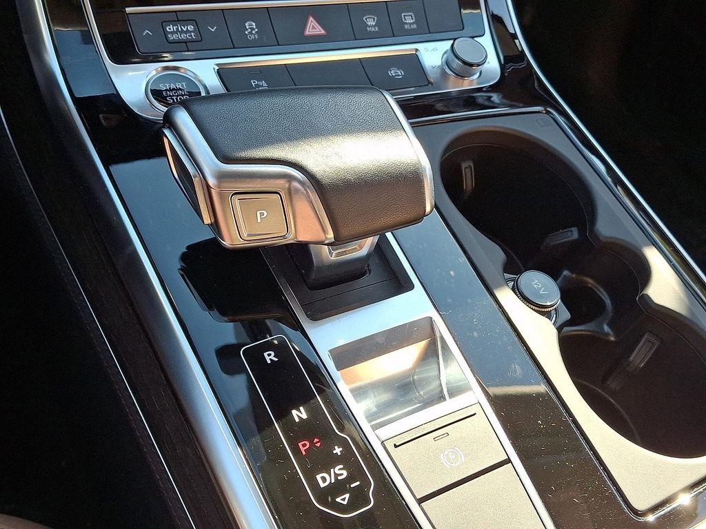 used 2024 Audi Q7 car, priced at $37,680