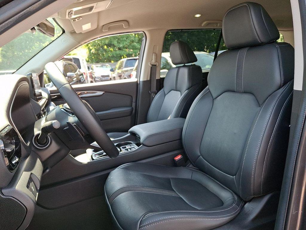 used 2024 Honda Pilot car, priced at $36,997