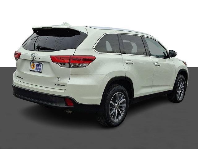 used 2019 Toyota Highlander car, priced at $26,423