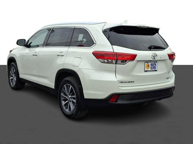 used 2019 Toyota Highlander car, priced at $26,423