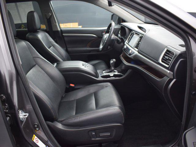 used 2017 Toyota Highlander Hybrid car, priced at $21,990