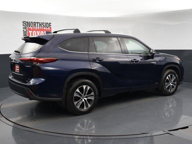 used 2021 Toyota Highlander Hybrid car, priced at $31,990