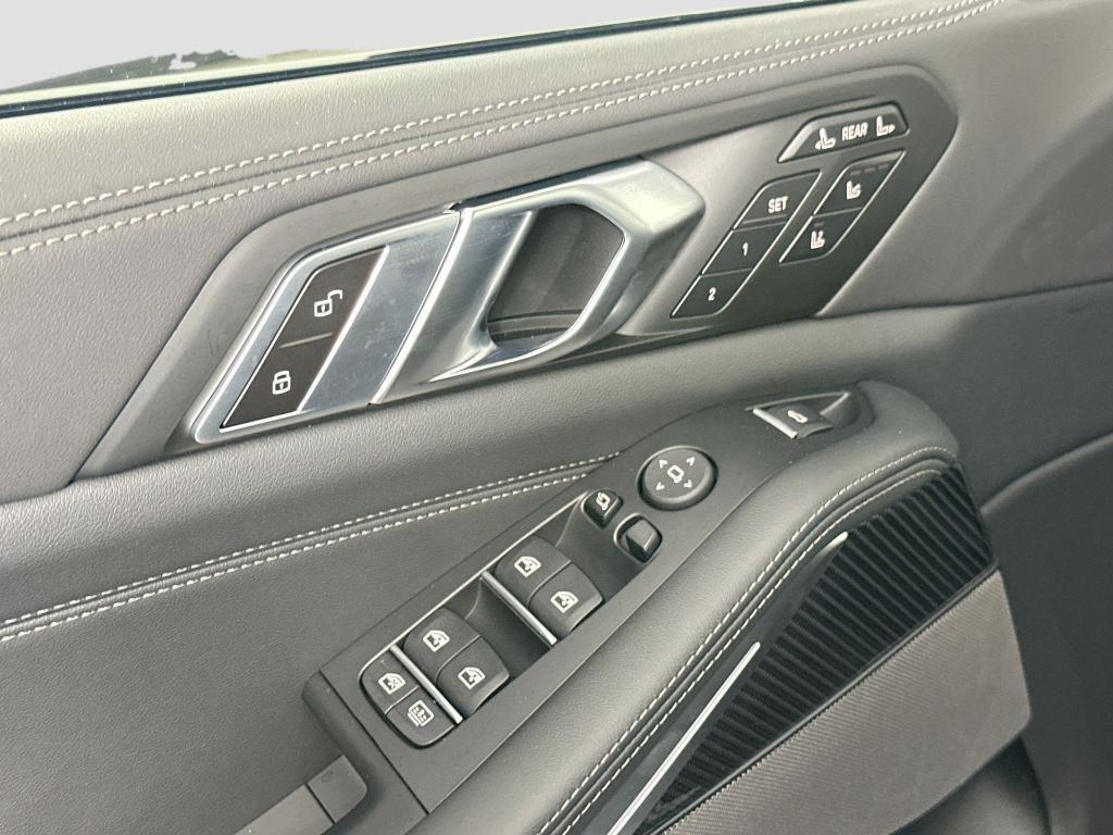 new 2026 BMW X7 car, priced at $124,230