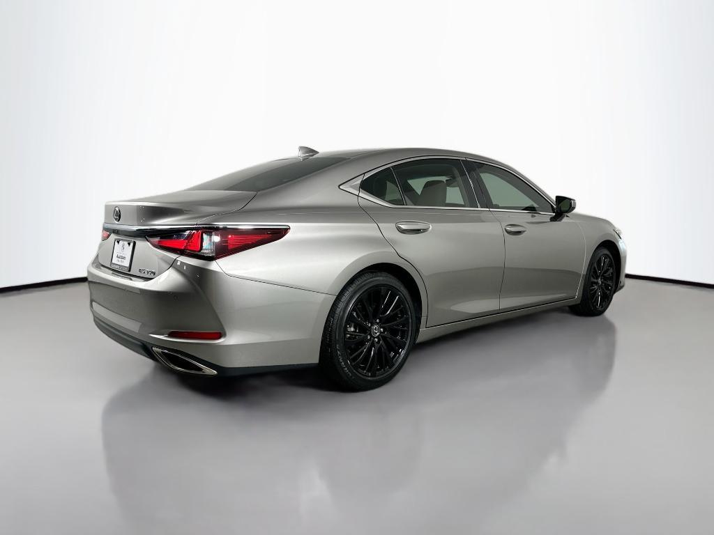 used 2020 Lexus ES 350 car, priced at $30,527