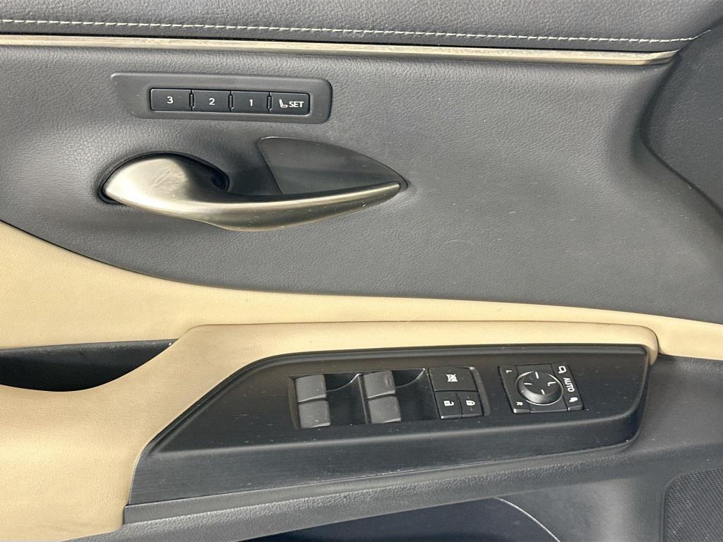 used 2020 Lexus ES 350 car, priced at $30,527