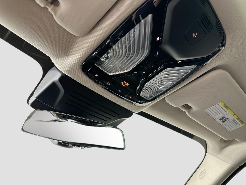 new 2026 BMW X7 car, priced at $95,795