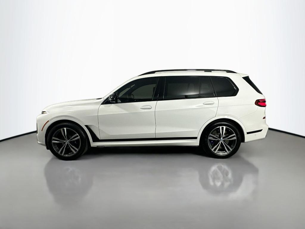 new 2026 BMW X7 car, priced at $122,610