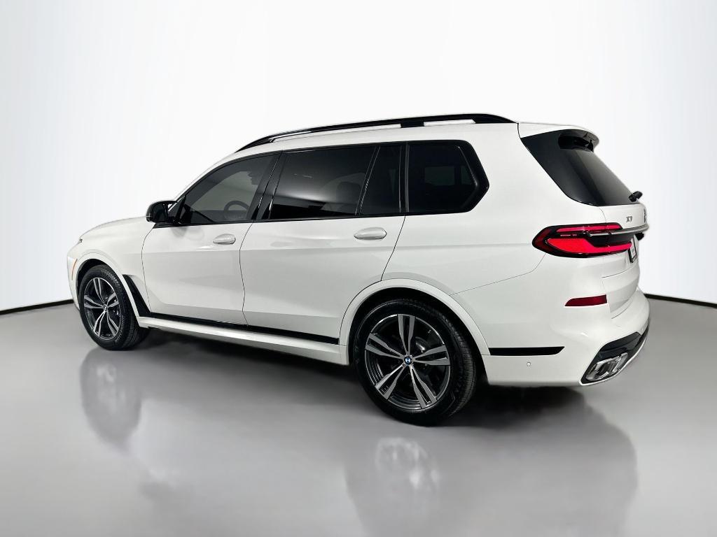 new 2026 BMW X7 car, priced at $122,610