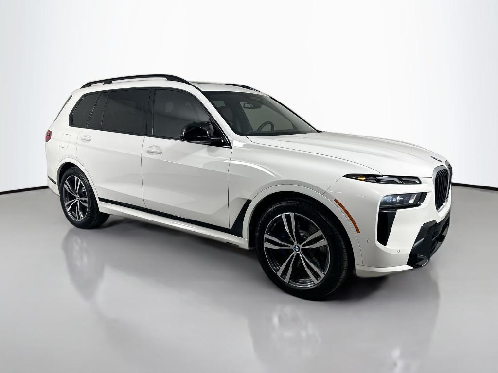 new 2026 BMW X7 car, priced at $122,610