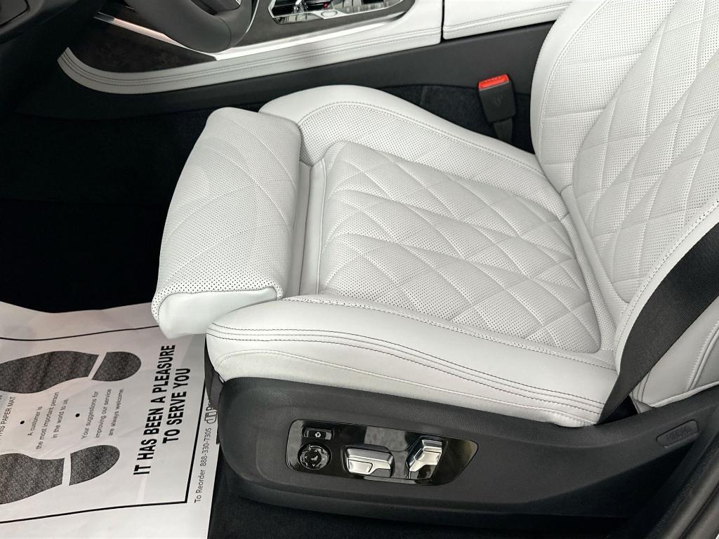 new 2026 BMW X7 car, priced at $103,445