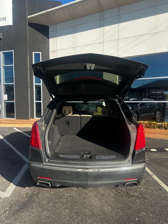 used 2017 Cadillac XT5 car, priced at $8,888