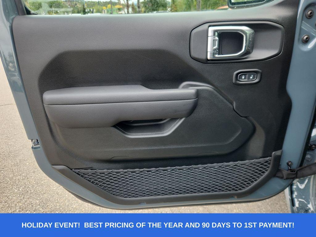 new 2025 Jeep Wrangler car, priced at $41,534