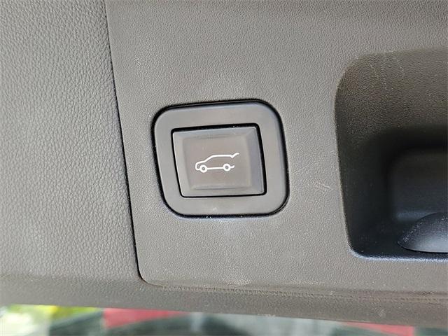 used 2018 Cadillac XT5 car, priced at $18,202