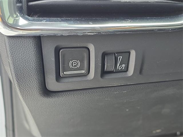 used 2022 Cadillac XT4 car, priced at $19,385