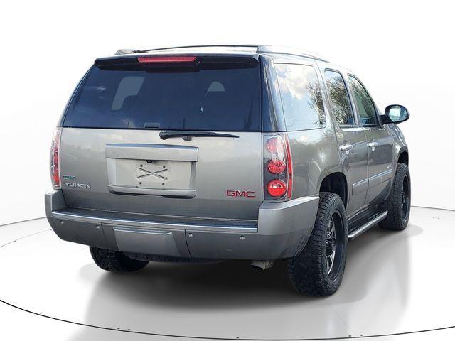 used 2012 GMC Yukon car, priced at $11,817