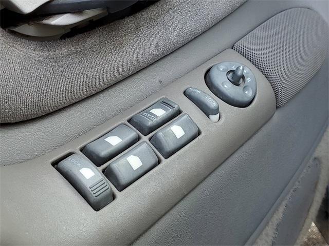 used 1997 Chevrolet Suburban car, priced at $6,105