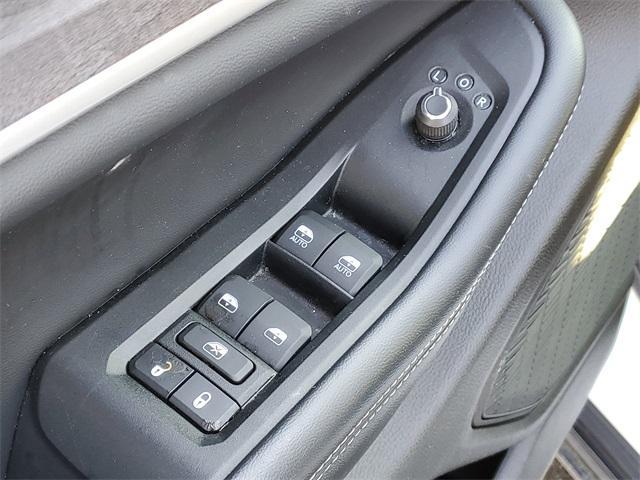 used 2024 Jeep Grand Cherokee car, priced at $29,783