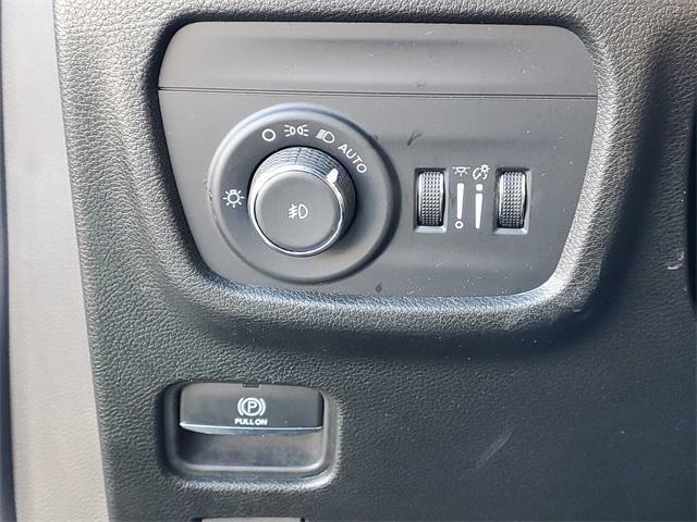 used 2024 Jeep Grand Cherokee car, priced at $29,783