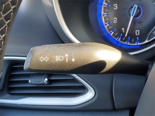 used 2025 Chrysler Pacifica car, priced at $30,280