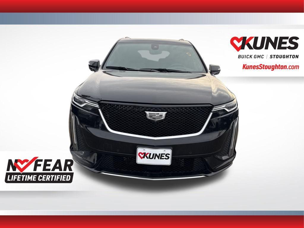 used 2024 Cadillac XT6 car, priced at $40,977