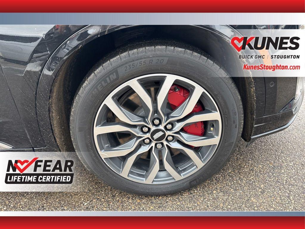 used 2024 Cadillac XT6 car, priced at $40,977