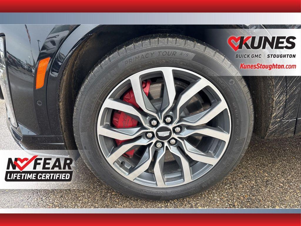 used 2024 Cadillac XT6 car, priced at $40,977
