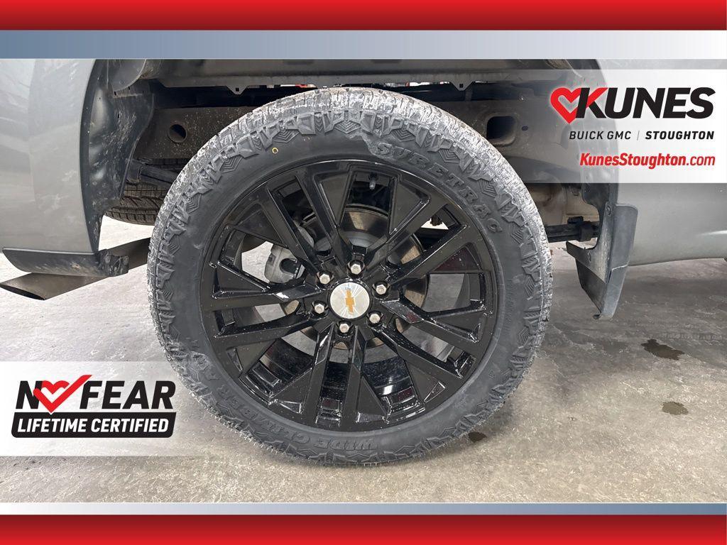 used 2025 Chevrolet Silverado 1500 car, priced at $43,977