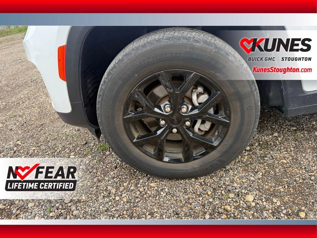 used 2024 Jeep Grand Cherokee car, priced at $29,960