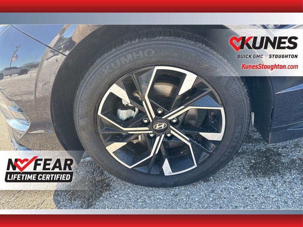 used 2025 Hyundai Sonata car, priced at $23,477