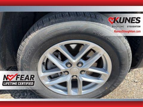 used 2023 Jeep Grand Cherokee L car, priced at $25,592