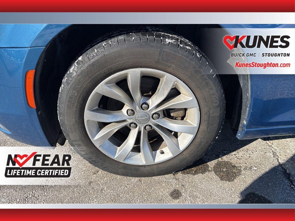 used 2022 Chrysler 300 car, priced at $22,977