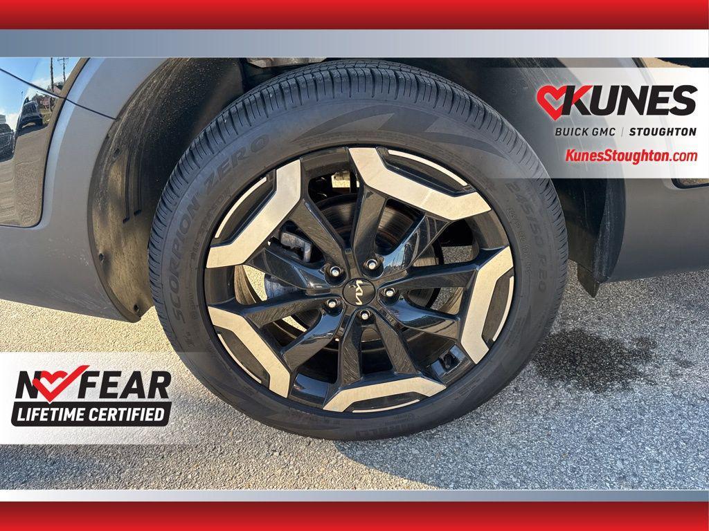 used 2025 Kia Telluride car, priced at $36,977