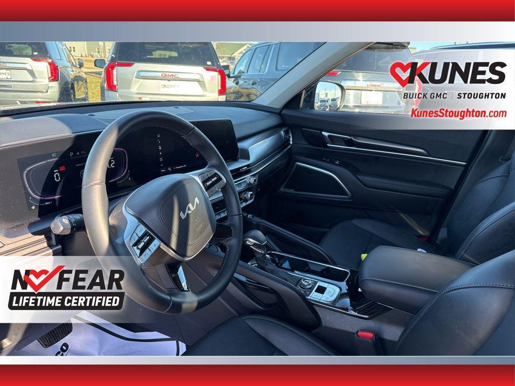 used 2025 Kia Telluride car, priced at $36,977