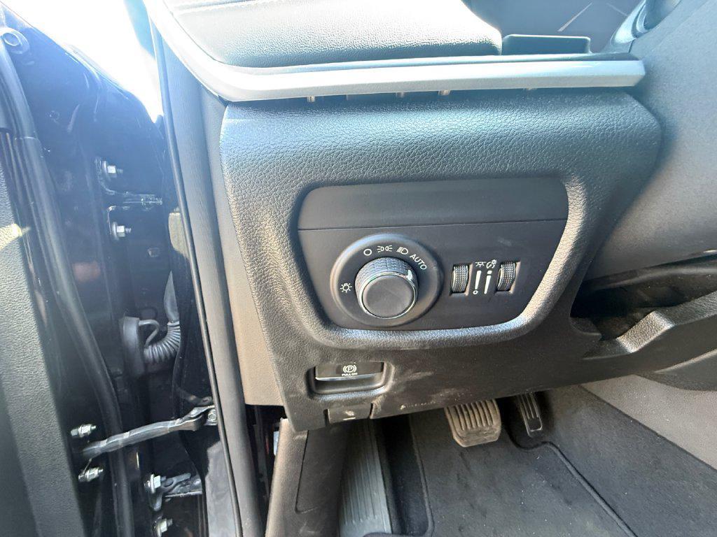 used 2024 Jeep Grand Cherokee car, priced at $27,683