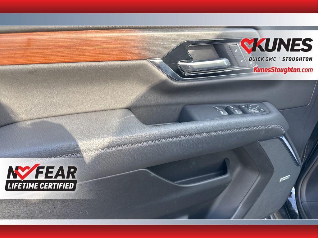 used 2025 GMC Yukon XL car, priced at $76,452