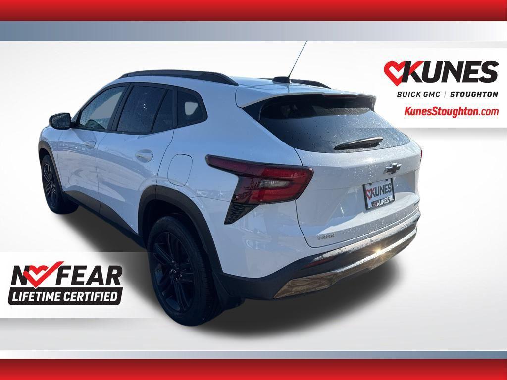 used 2024 Chevrolet Trax car, priced at $23,477