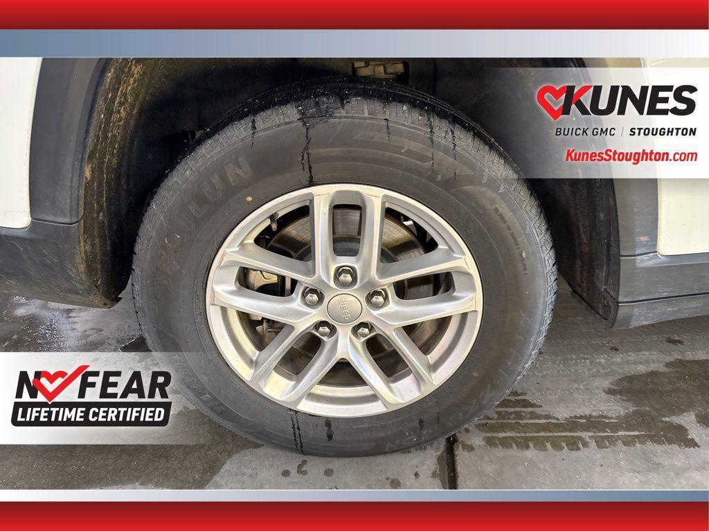 used 2023 Jeep Grand Cherokee L car, priced at $23,477