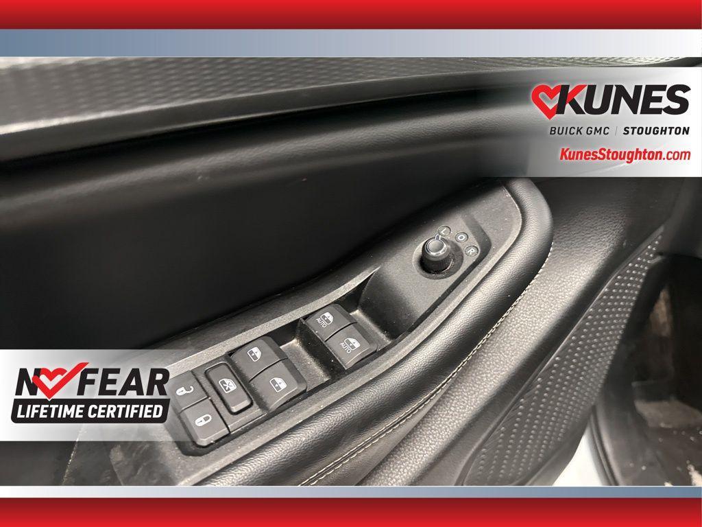 used 2023 Jeep Grand Cherokee L car, priced at $23,477