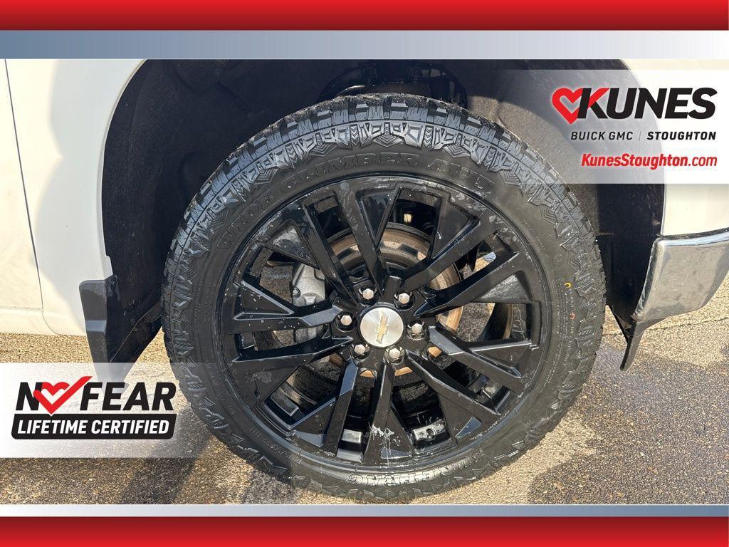 used 2025 Chevrolet Silverado 1500 car, priced at $43,977