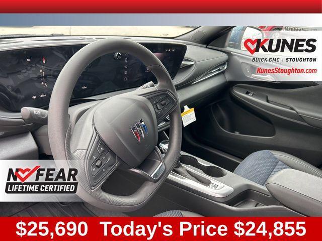 new 2025 Buick Envista car, priced at $24,855