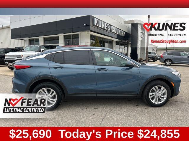 new 2025 Buick Envista car, priced at $24,855