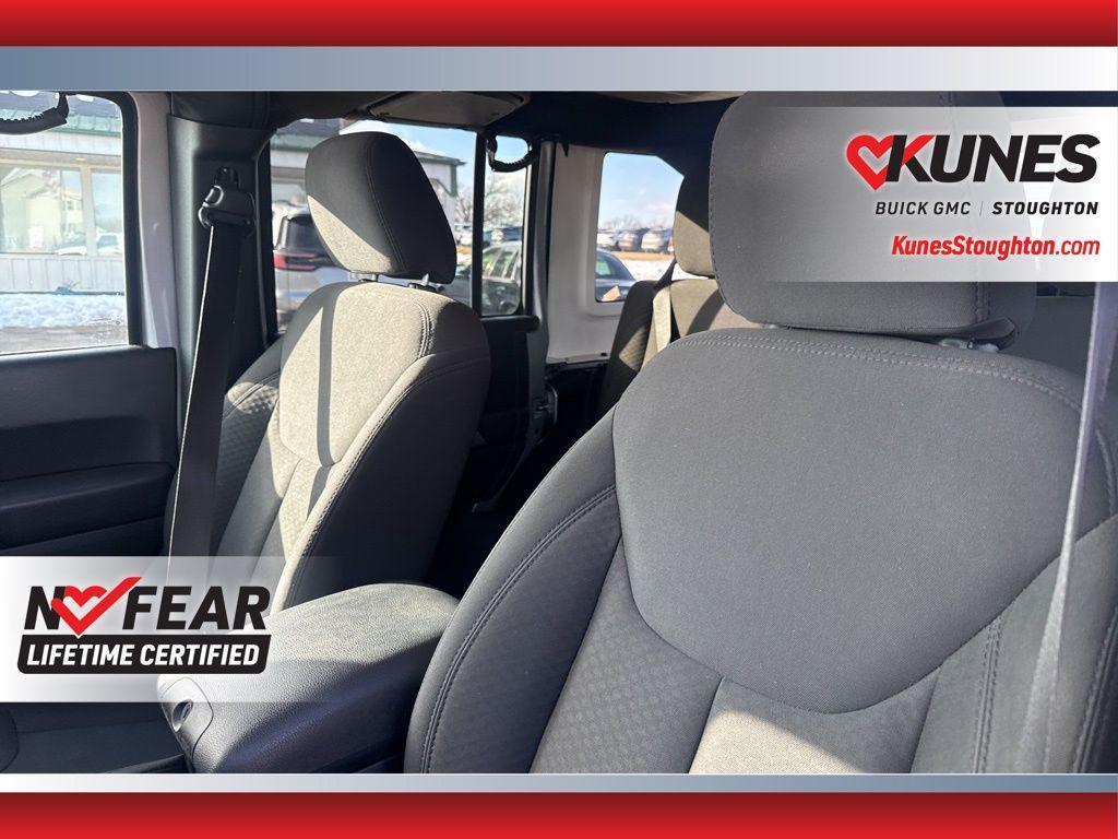 used 2016 Jeep Wrangler Unlimited car, priced at $16,977